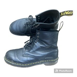 Vtg Dr. Martens 1460 Black Leather Mens Combat Soft Toe Boots Size 9/42